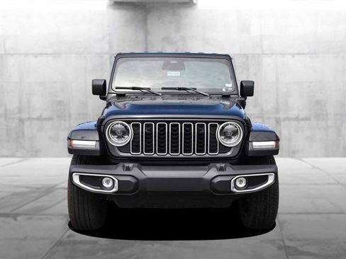 Used 2025 Jeep Wrangler Unlimited Sahara w/ Safety Group AWD/4WD image 4