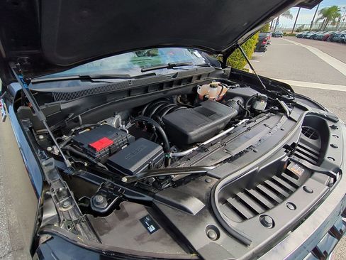 Certified 2025 Chevrolet Suburban Z71 image 29