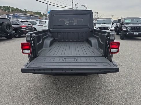New 2026 Jeep Gladiator Sport image 14