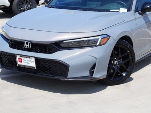 Used 2025 Honda Civic Sport image 5