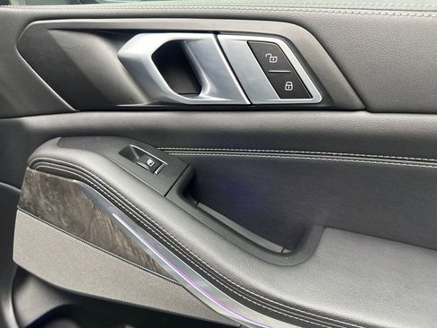 Used 2024 BMW X5 xDrive40i w/ Parking Assistance Package AWD/4WD image 50