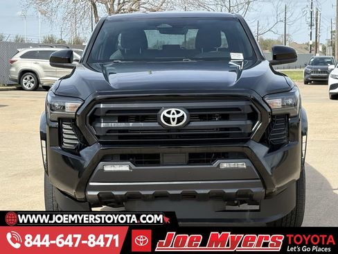 Used 2024 Toyota Tacoma SR5 image 3