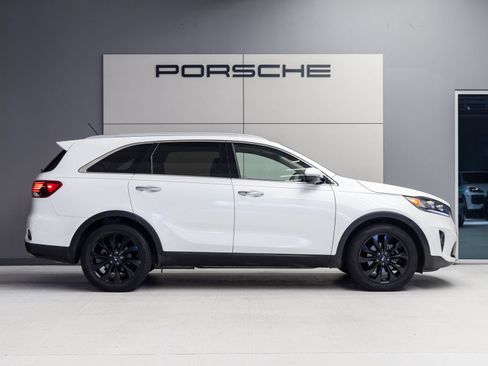 Used 2020 Kia Sorento EX FWD image 8