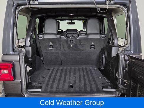 Used 2018 Jeep Wrangler Unlimited Sahara AWD/4WD image 11