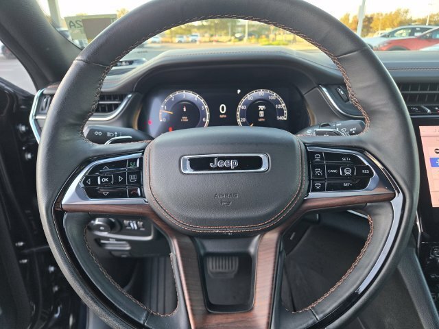 Used 2024 Jeep Grand Cherokee Summit w/ Adv Protech Group IV AWD/4WD image 23