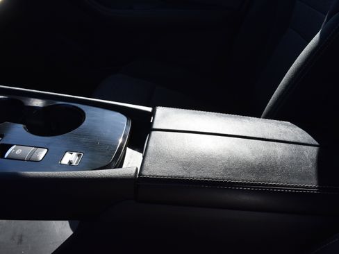 Used 2025 Nissan Rogue SV image 22