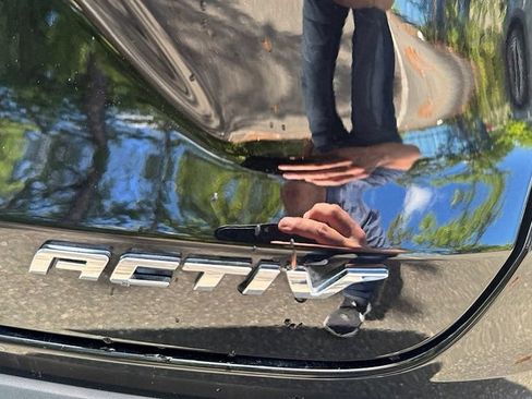 Certified 2024 Chevrolet Trax ACTIV w/ Driver Confidence Package FWD image 7