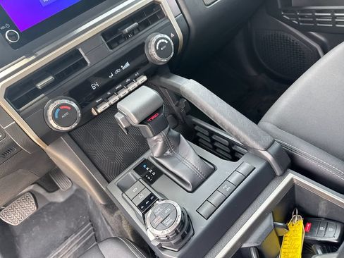Certified 2024 Toyota Tacoma TRD Off-Road AWD/4WD image 27