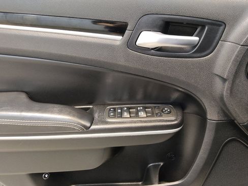 Used 2022 Chrysler 300 S RWD image 27