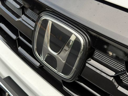 New 2026 Honda Odyssey Touring image 13