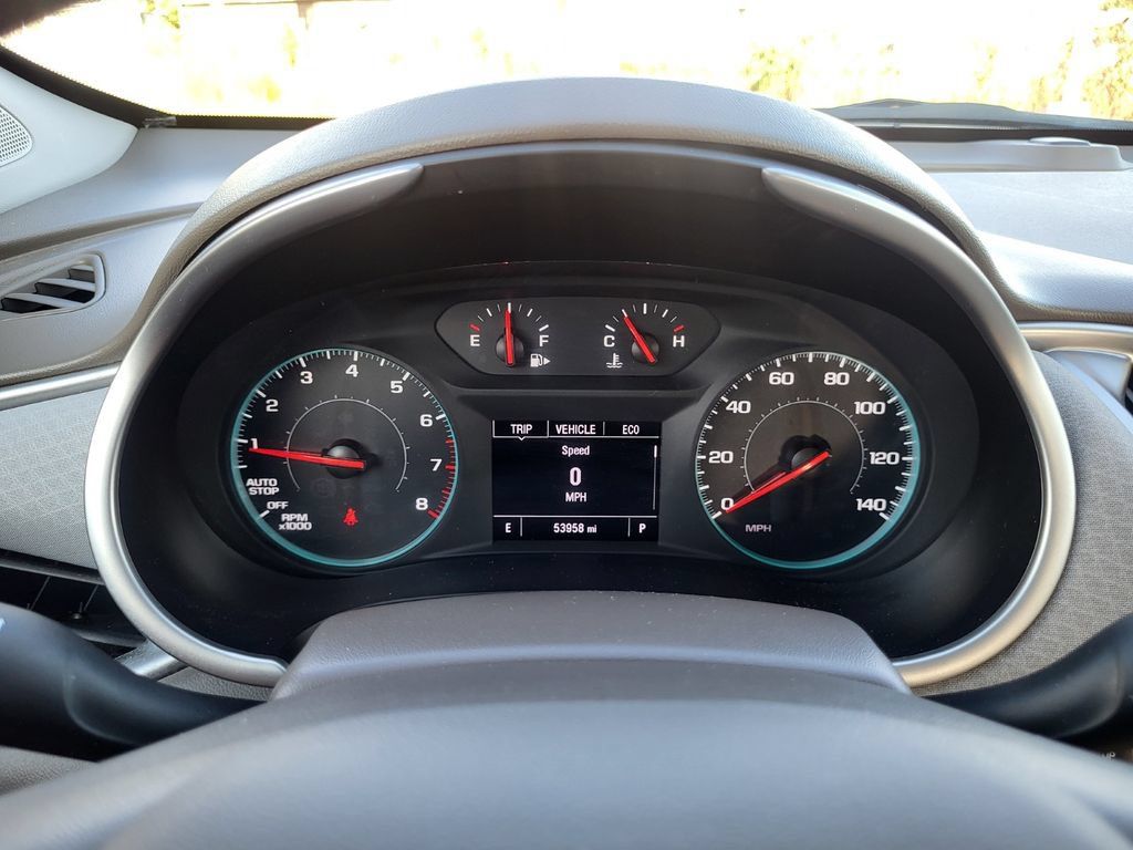 Used 2025 Chevrolet Malibu LT FWD image 17