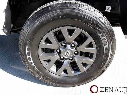 Used 2022 Toyota Tacoma SR5 RWD image 51