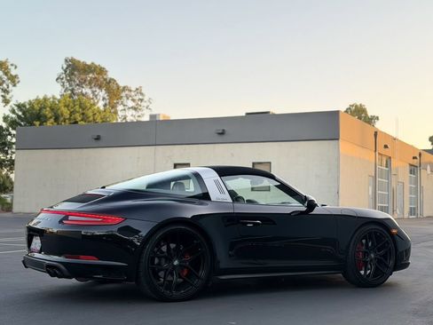 Used 2019 Porsche 911 Targa 4S image 12