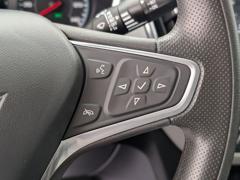 Used 2023 Chevrolet Equinox LS image 17