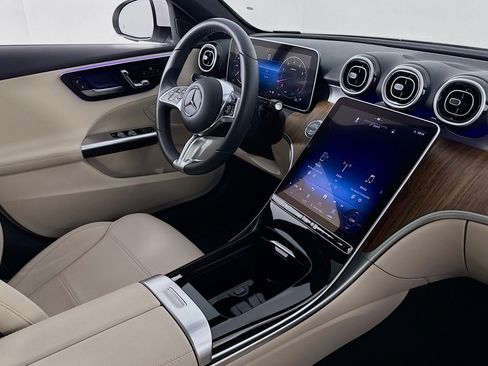 Used 2024 Mercedes-Benz C 300 Sedan image 16