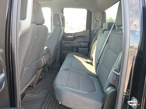 Used 2019 Chevrolet Silverado 1500 LT w/ Z71 Off-Road Package AWD/4WD image 10