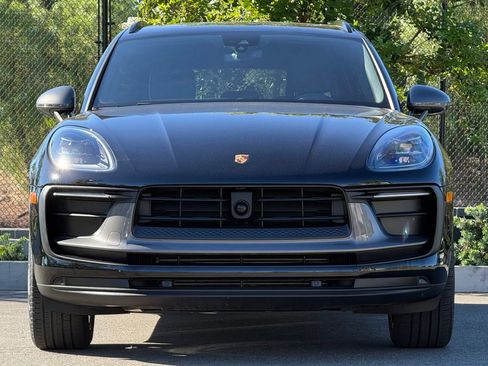 Certified 2023 Porsche Macan Turbo AWD/4WD image 10