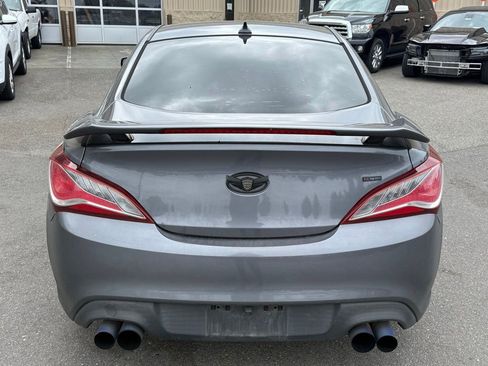 Used 2016 Hyundai Genesis Coupe 3.8 RWD image 3