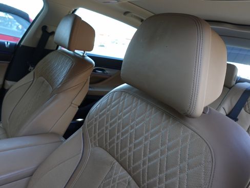 Used 2016 BMW 750i image 12