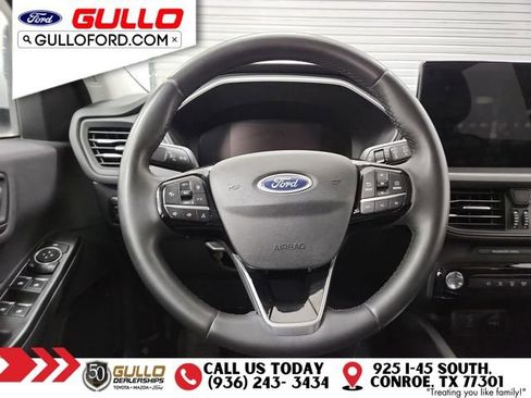 Used 2023 Ford Escape SE image 12