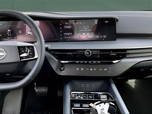 Used 2025 Nissan Murano SV image 16