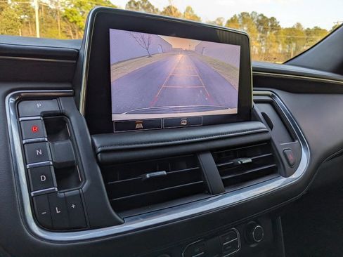 Used 2021 Chevrolet Suburban LT image 32