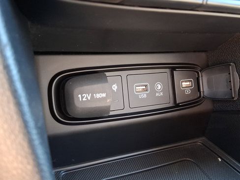 Used 2020 Hyundai Santa Fe Limited AWD/4WD image 25