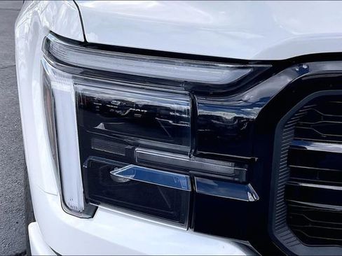 Used 2025 Ford F150 Lariat w/ Equipment Group 502A High AWD/4WD image 32