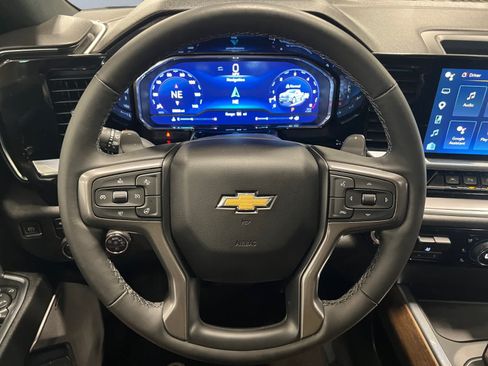 Used 2024 Chevrolet Silverado 1500 High Country AWD/4WD image 17
