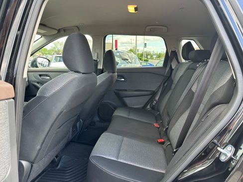 Used 2022 Nissan Rogue SV AWD/4WD image 10