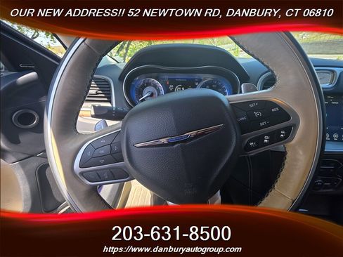 Used 2017 Chrysler 300 C Platinum w/ Safetytec Plus Group AWD/4WD image 11