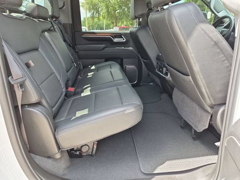 Used 2024 GMC Sierra 3500 Denali w/ Denali Reserve Package AWD/4WD image 24