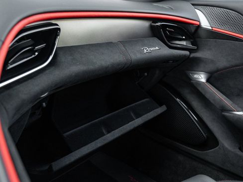 Used 2023 Ferrari Roma image 40