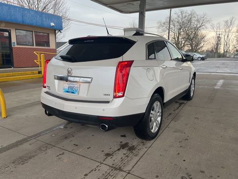 Used 2012 Cadillac SRX Luxury image 3
