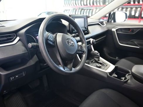 Used 2020 Toyota RAV4 LE w/ All Weather Liner Package AWD/4WD image 21