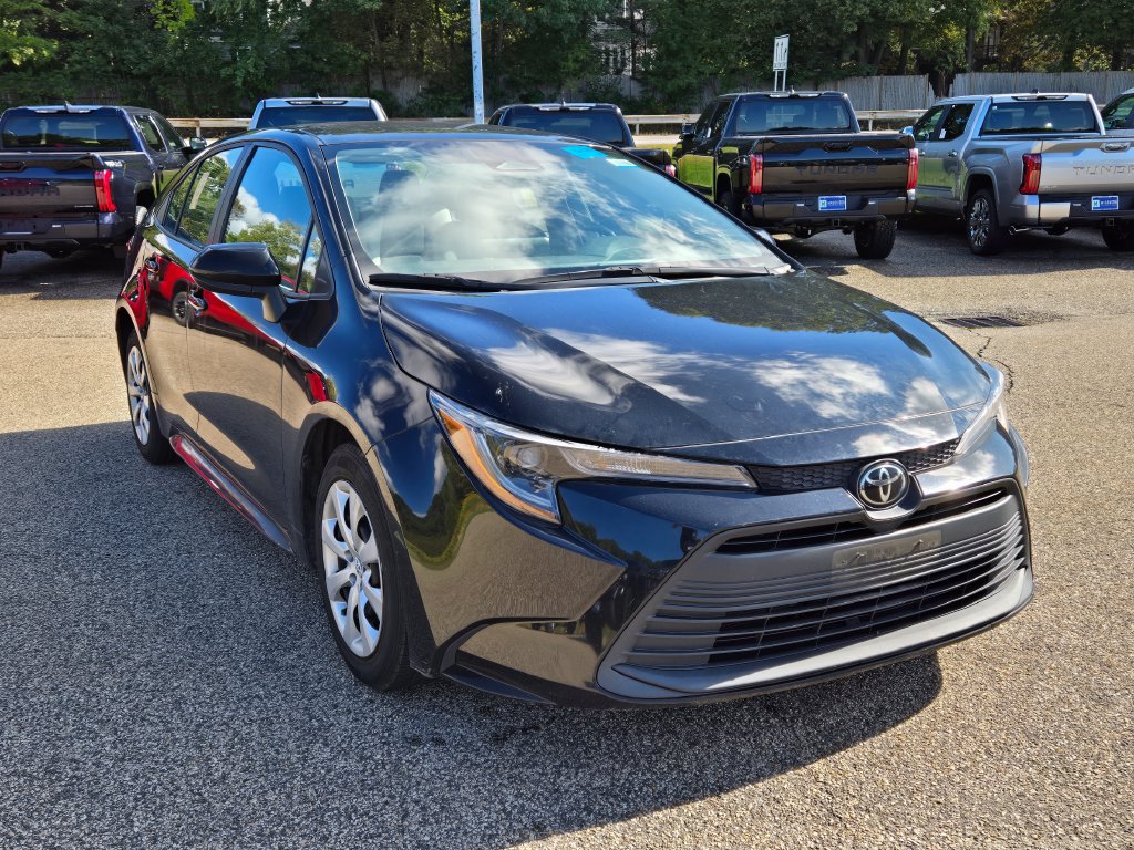 Used 2023 Toyota Corolla LE FWD image 8