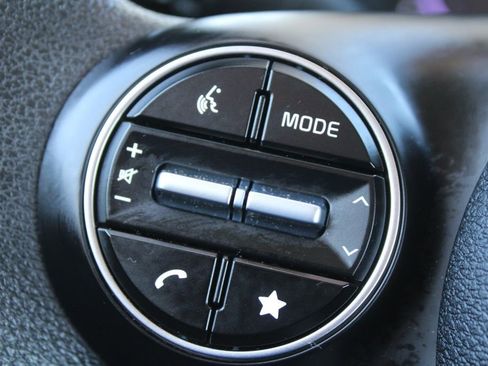 Certified 2025 Kia Soul LX image 26