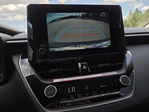 Used 2026 Toyota Corolla LE FWD image 12