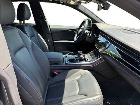 Used 2019 Audi Q8 Premium Plus w/ Premium Plus AWD/4WD image 12