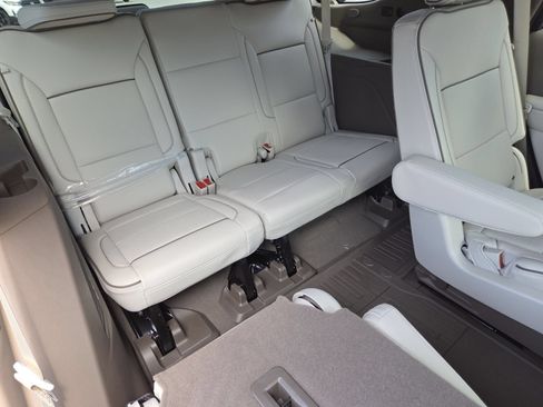 New 2026 GMC Yukon Denali w/ Sun & Power Step Package AWD/4WD image 25