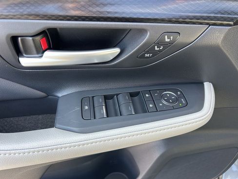 Used 2026 Toyota Grand Highlander AWD Hybrid image 4