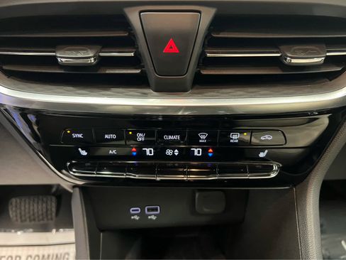 Used 2024 Buick Encore GX Avenir w/ Avenir Convenience Package image 29