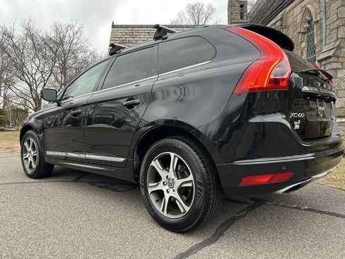 Used 2015 Volvo XC60 T6 Platinum w/ Climate Package image 21