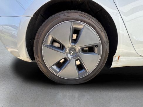 Used 2023 Tesla Model 3 Standard Range RWD image 12