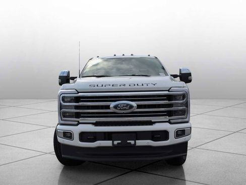New 2026 Ford F250 Platinum w/ Platinum Plus Package AWD/4WD image 3