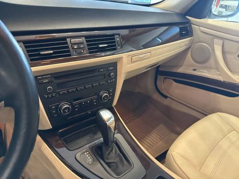 Used 2010 BMW 328i xDrive Coupe AWD/4WD image 16