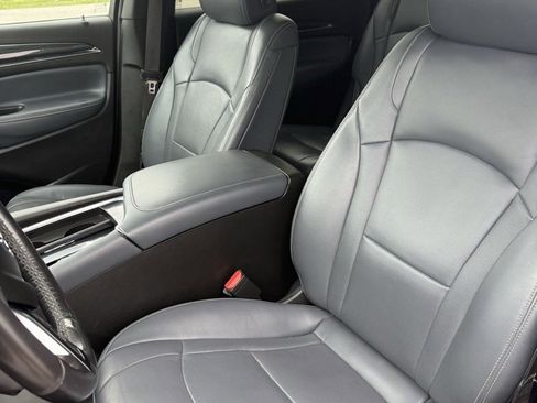 Used 2022 Buick Enclave Premium image 7
