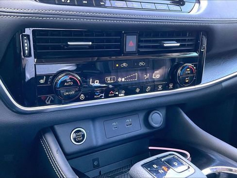 Used 2022 Nissan Rogue Platinum w/ Head-Up Display Package image 49