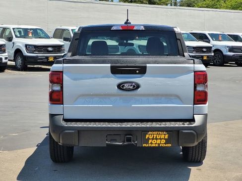 New 2025 Ford Maverick Lariat w/ Black Appearance Package image 5