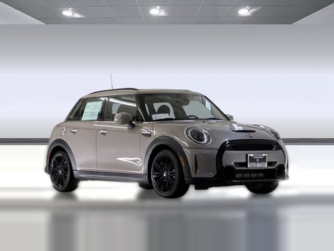 Used 2024 MINI Cooper S FWD image 6